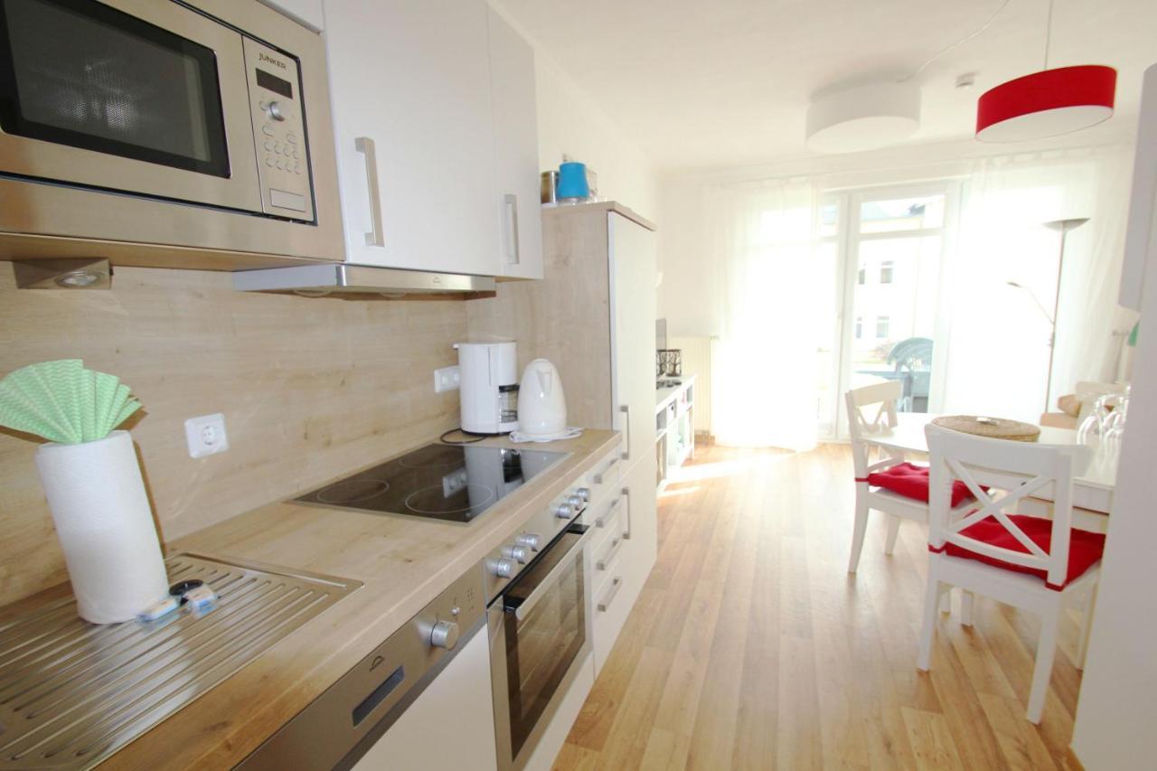 Terrasse, Gratis Nutzung Vom Ahoi Erlebnisbad Und Sauna In Sellin - Meeresblick Fewo 32 Goehren  Eksteriør billede